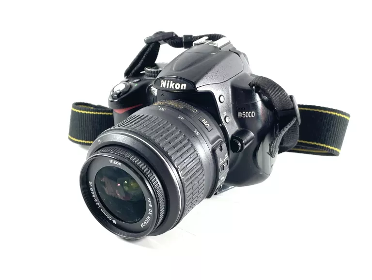 APARAT NIKON D500 Z OBIEKTYWEM NIKON DX 18-55MM
