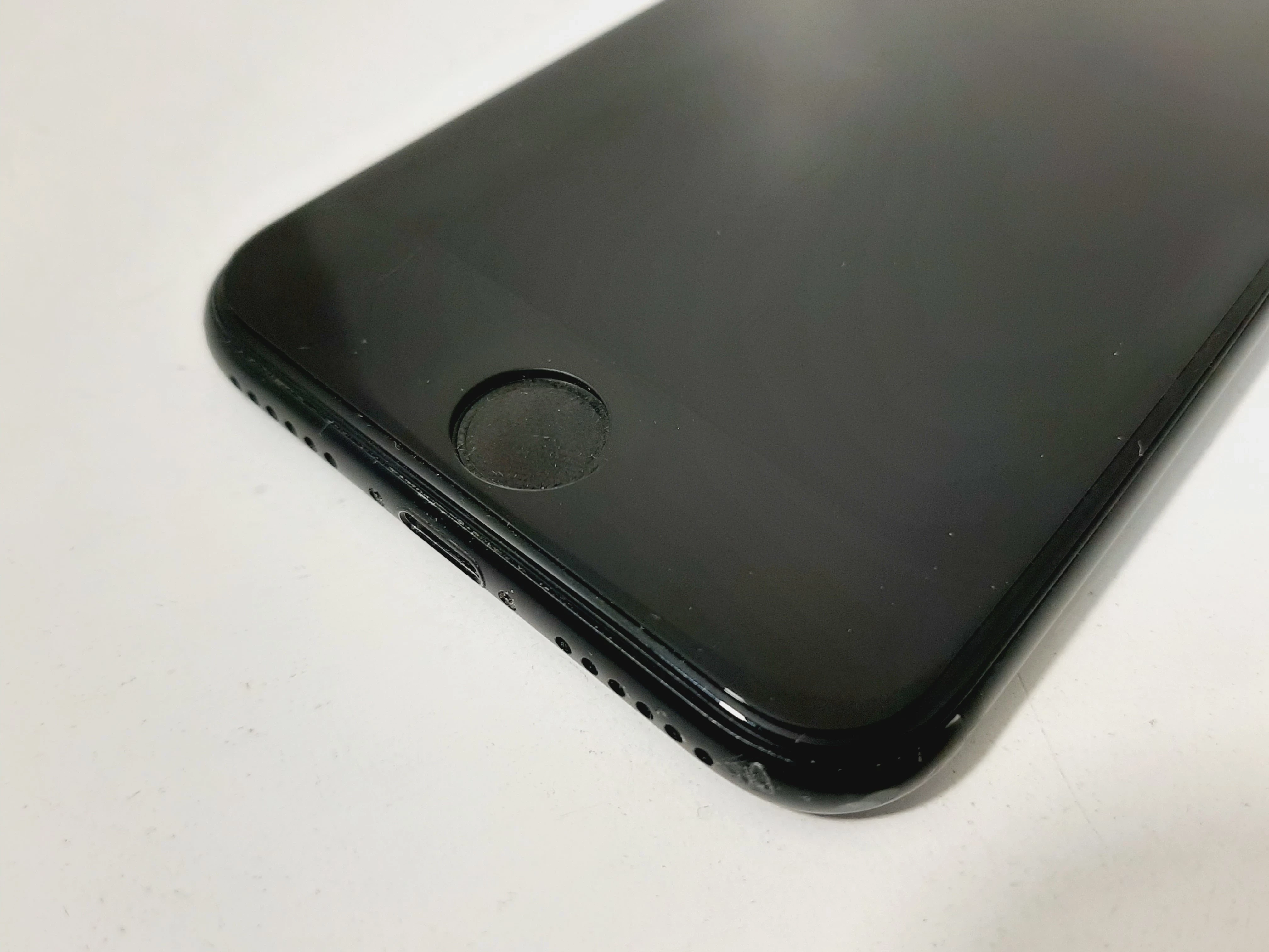 telefon-iphone-7-32-gb-pojemnosc-akumulatora-1960