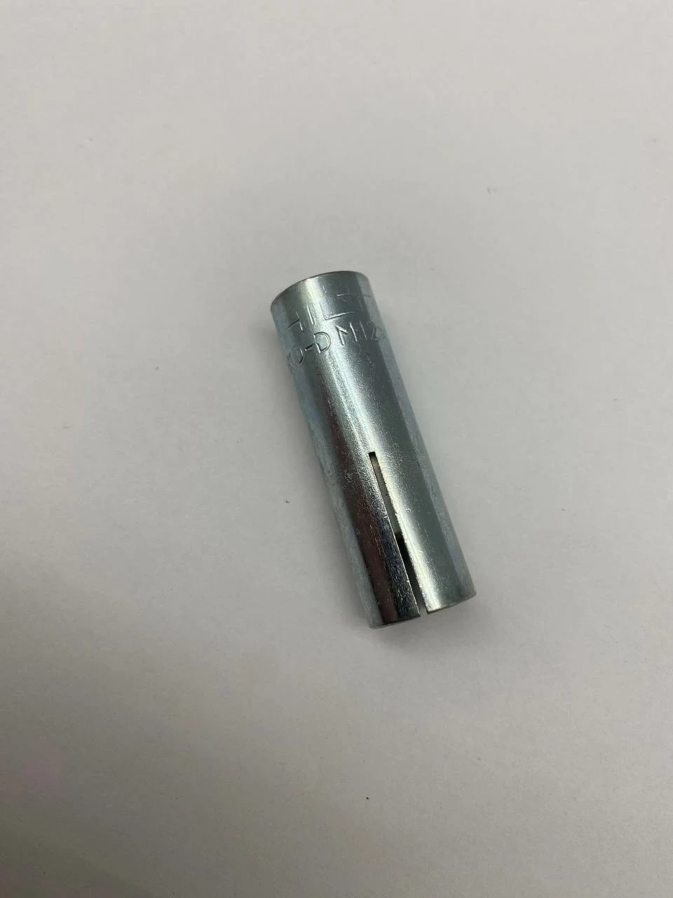 kotwa-wpuszczana-hilti-hkd-d-m12x50-250-sztuk-stan-11323-2