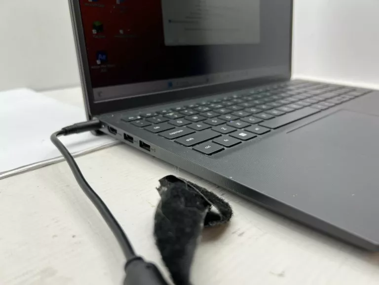 LAPTOP  DELL VOSTRO 15-3568 15,6