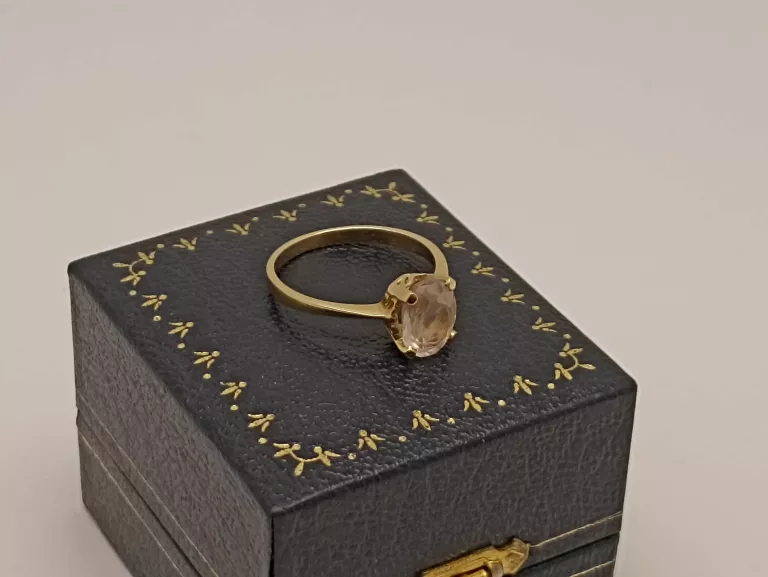 ELEGANCKI PIERŚCIONEK R.16 2,41