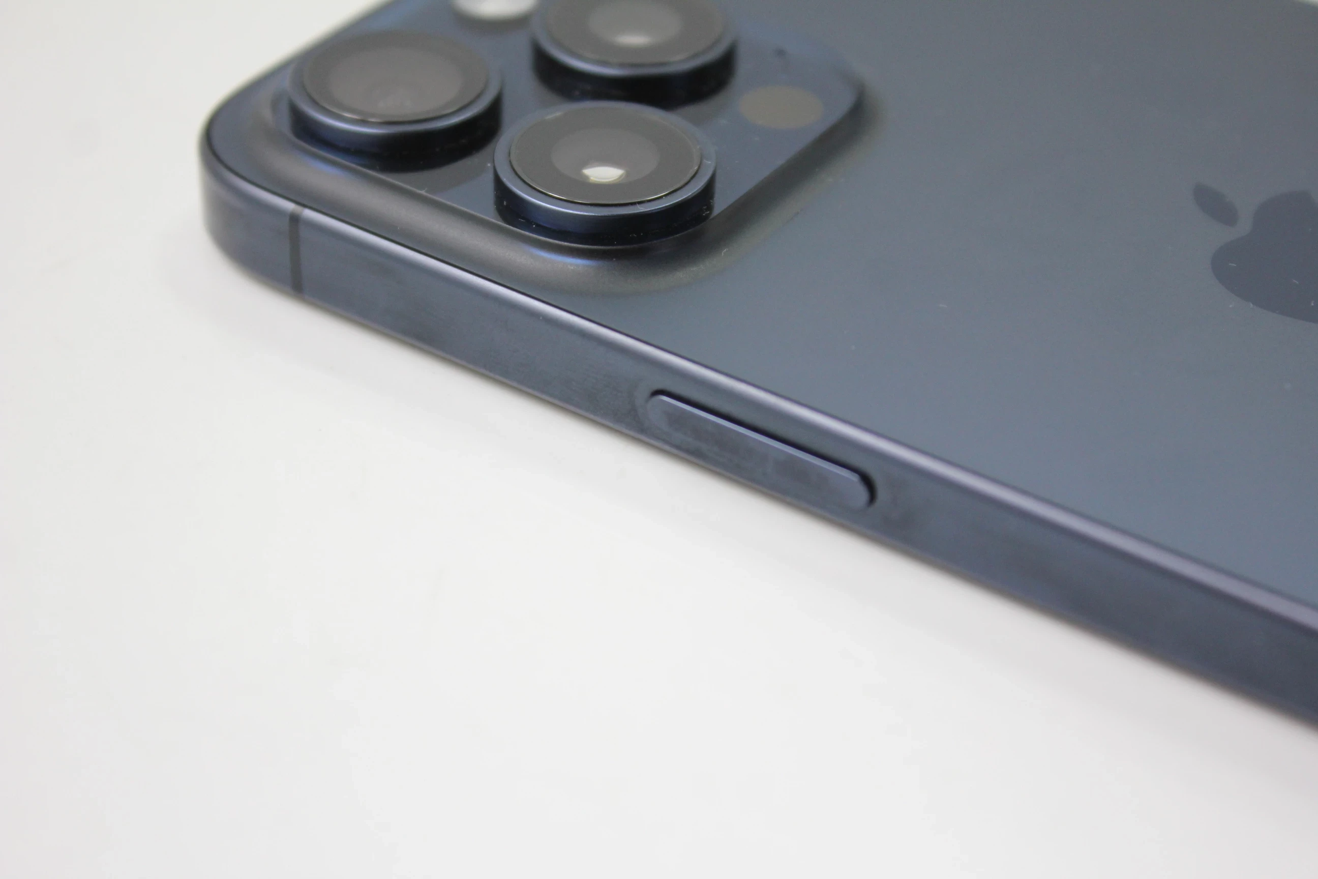 telefon-iphone-15-pro-max-256gb-gwarancja-do-042025-typ-202685-212929