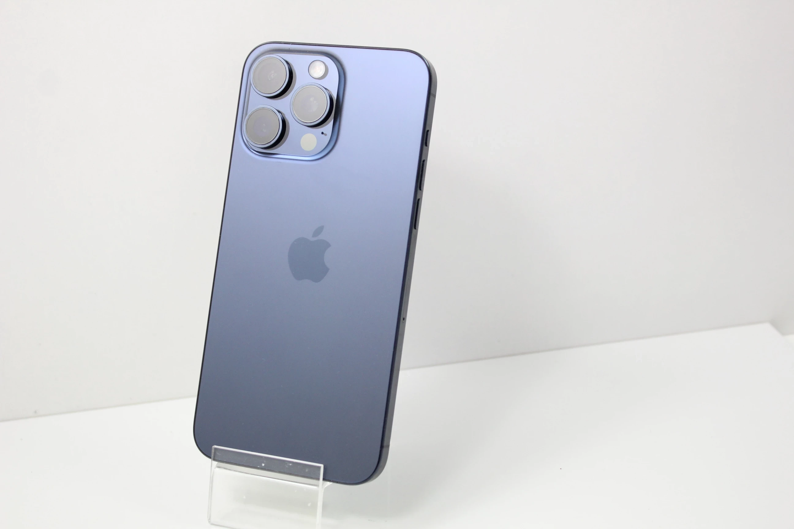 telefon-iphone-15-pro-max-256gb-gwarancja-do-042025-ean-gtin-195949048715