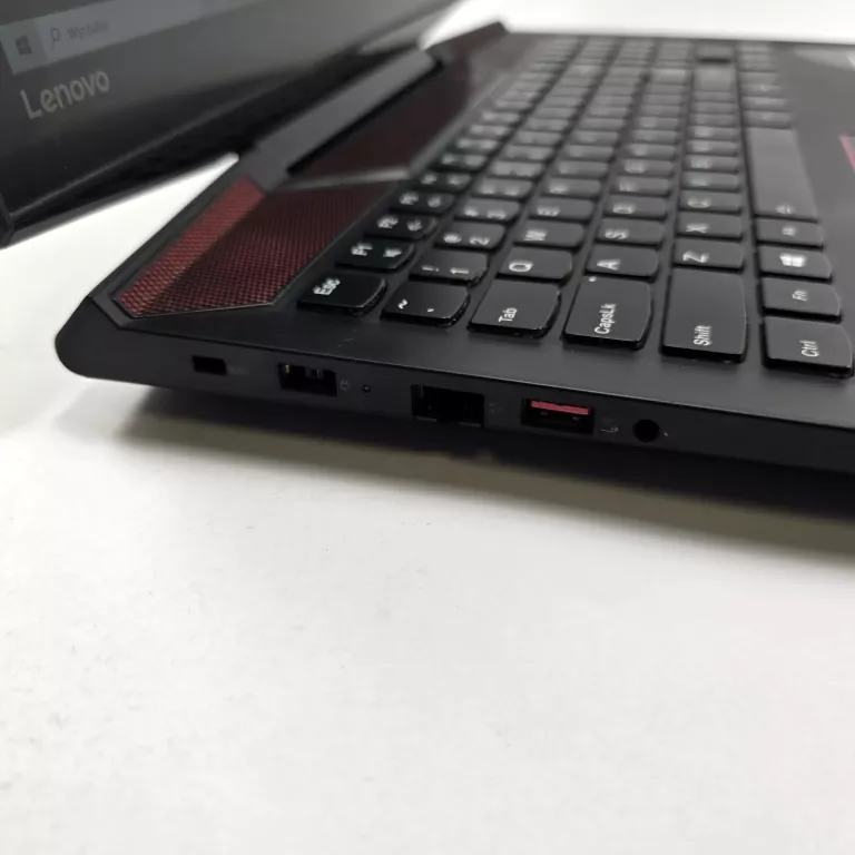 LENOVO LEGION Y720-15IKB 15,6 " INTEL CORE I7 32 GB RAM 1 TB HDD
