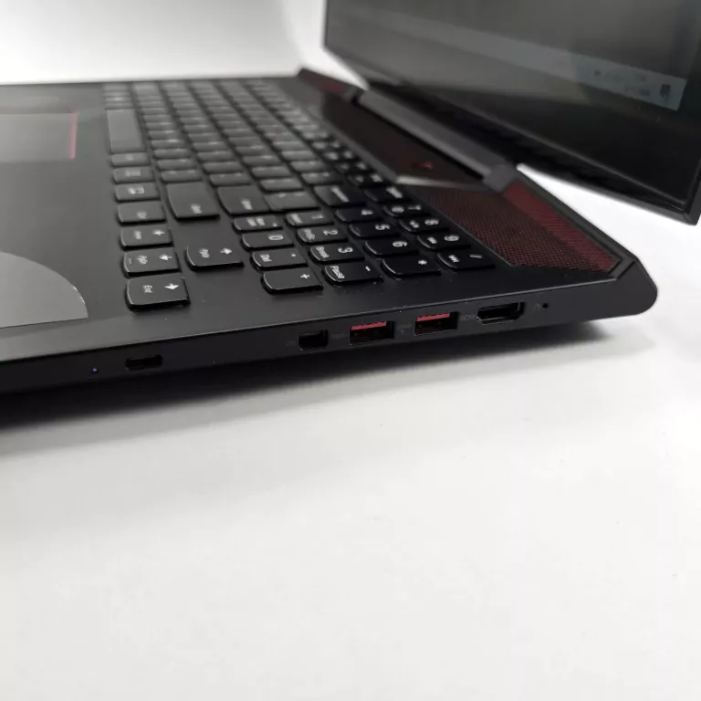 LENOVO LEGION Y720-15IKB 15,6 " INTEL CORE I7 32 GB RAM 1 TB HDD