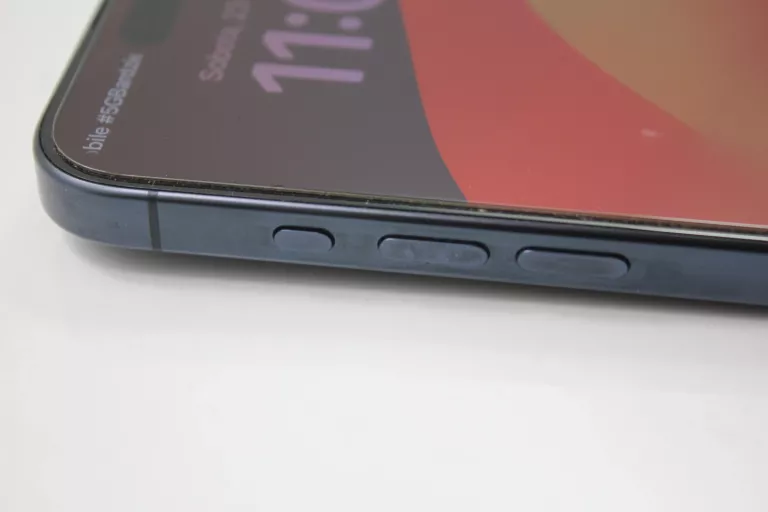 telefon-iphone-15-pro-max-256gb-gwarancja-do-042025-wbudowana-pamiec-202869-214185