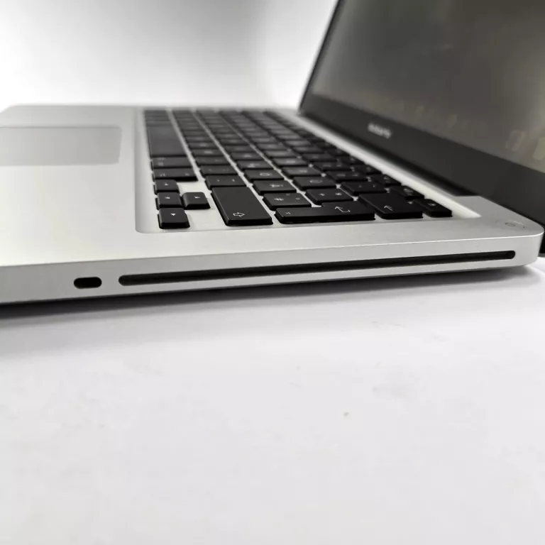 LAPTOP APPLE MACBOOK PRO A1278 13,3 " INTEL CORE I5 4 GB / 120 GB CZARNY