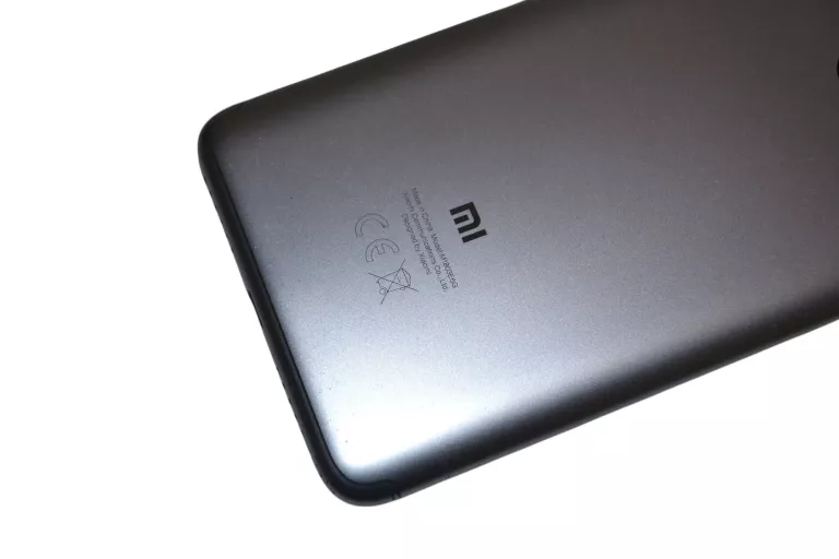 TELEFON XIAOMI REDMI S2 M1803E6G SREBRNY