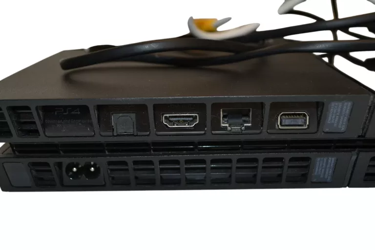 KONSOLA PS4500GB OKABLOWANIE