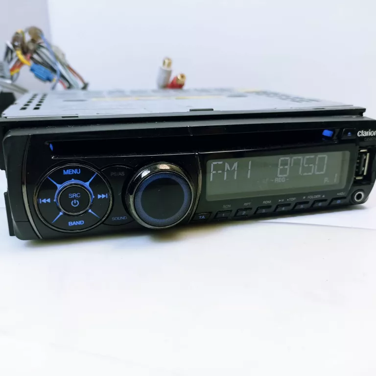RADIO SAMOCHODOWE CLATRION CZ201E