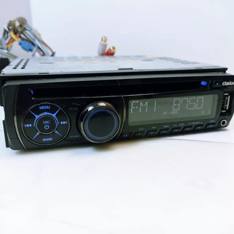 RADIO SAMOCHODOWE CLATRION CZ201E
