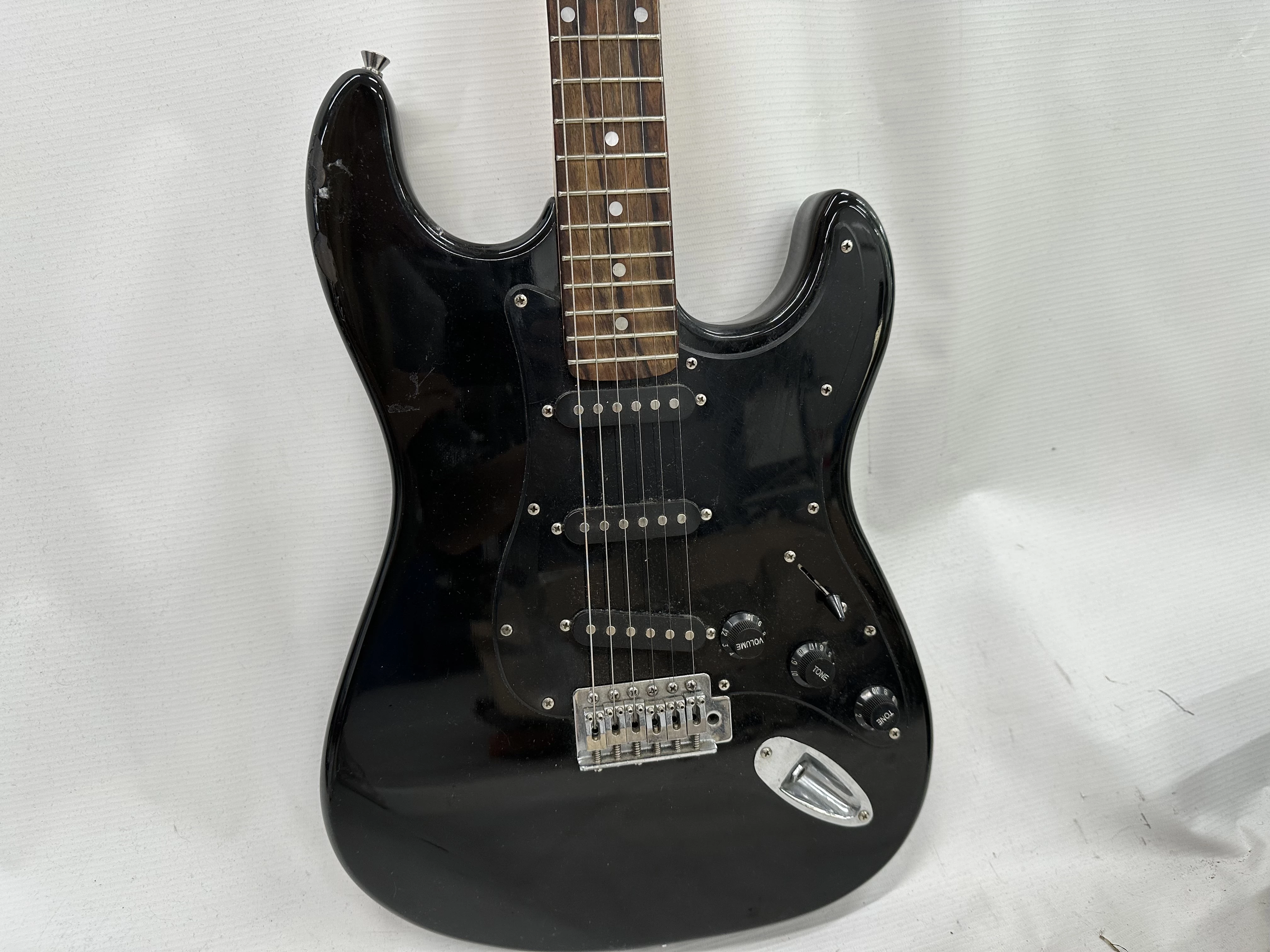 gitara-elektryczna-clifton-finest-musical-instruments-wzmacniacz-product-id-2df31c1d-1b78-4b44-a58d-3382a4d95f62