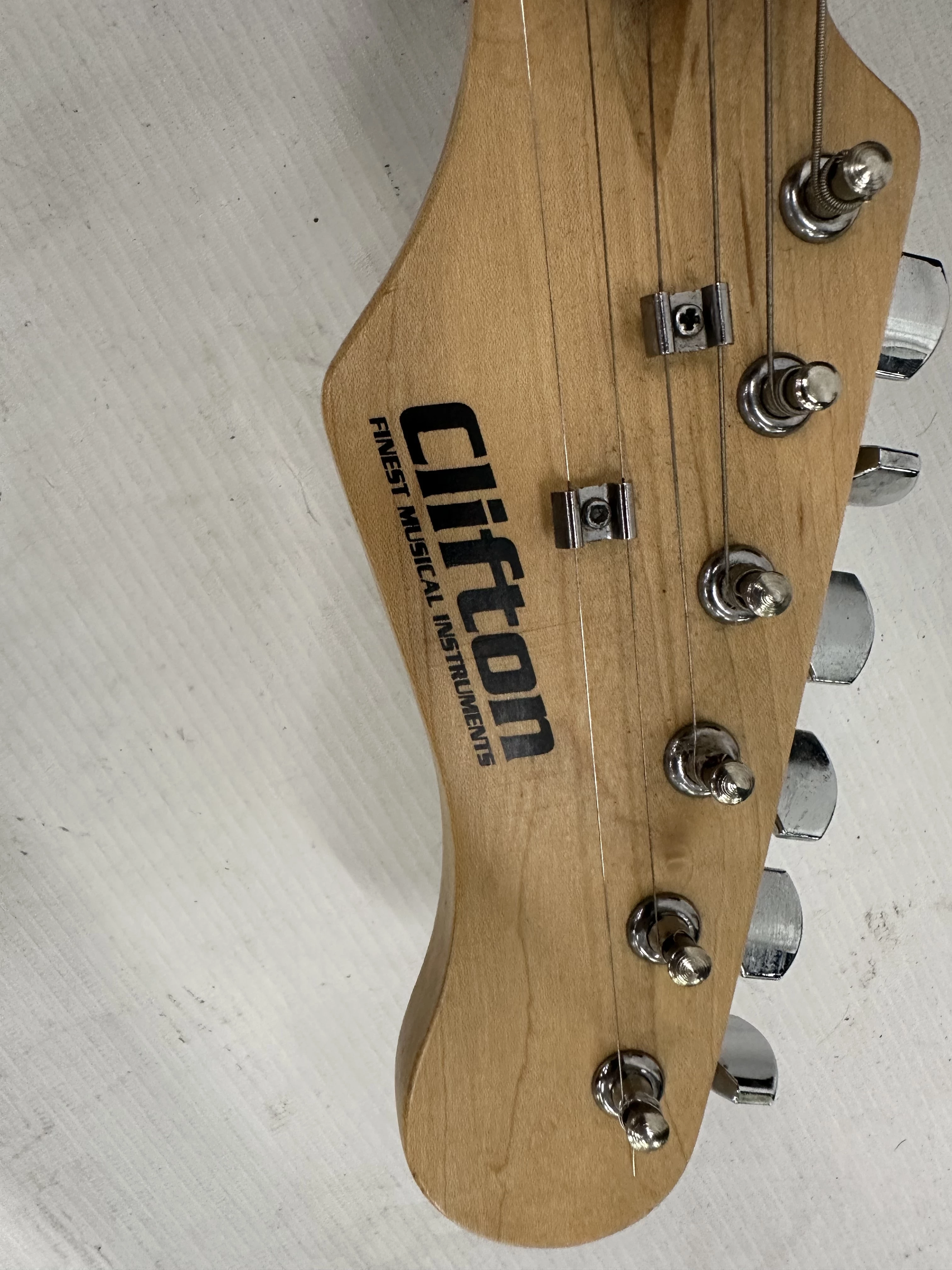 gitara-elektryczna-clifton-finest-musical-instruments-wzmacniacz-ean-gtin-4562336956629