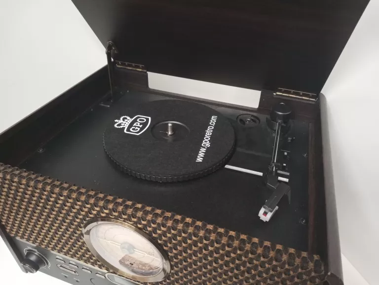 GRAMOFON RETRO GPO CHESTERTON DAB
