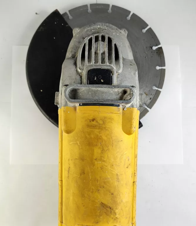 SZLIFIERKA KĄTOWA DEWALT DWE494