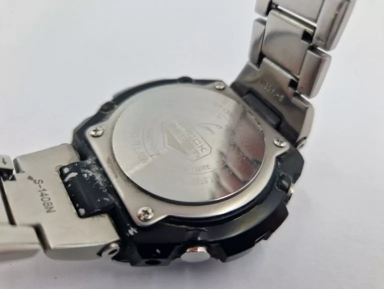 ZEGAREK CASIO G-SHOCK GST-W110D