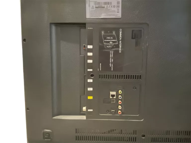 TELEWIZOR LED SAMSUNG UE50JU6400 50" 4K UHD