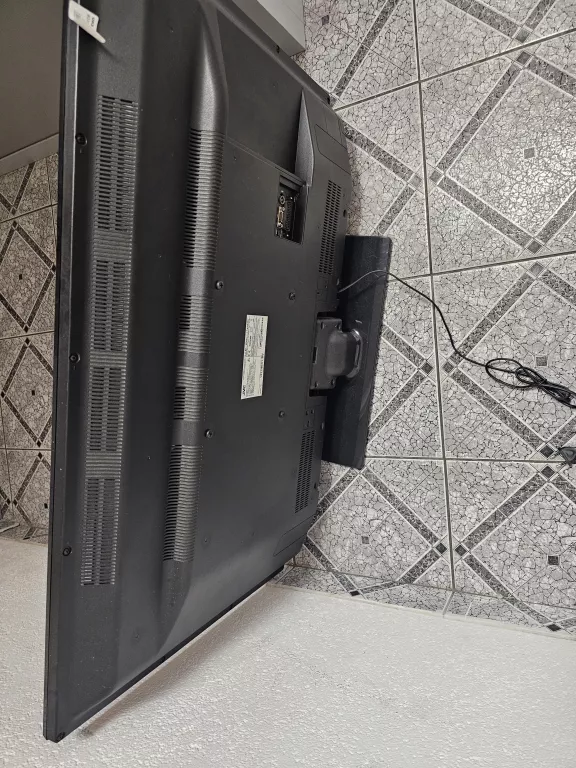 TELEWIZOR JVC LT-43VF30K