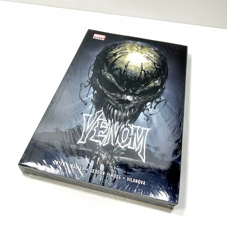 VENOM. TOM 4 PRACA ZBIOROWA