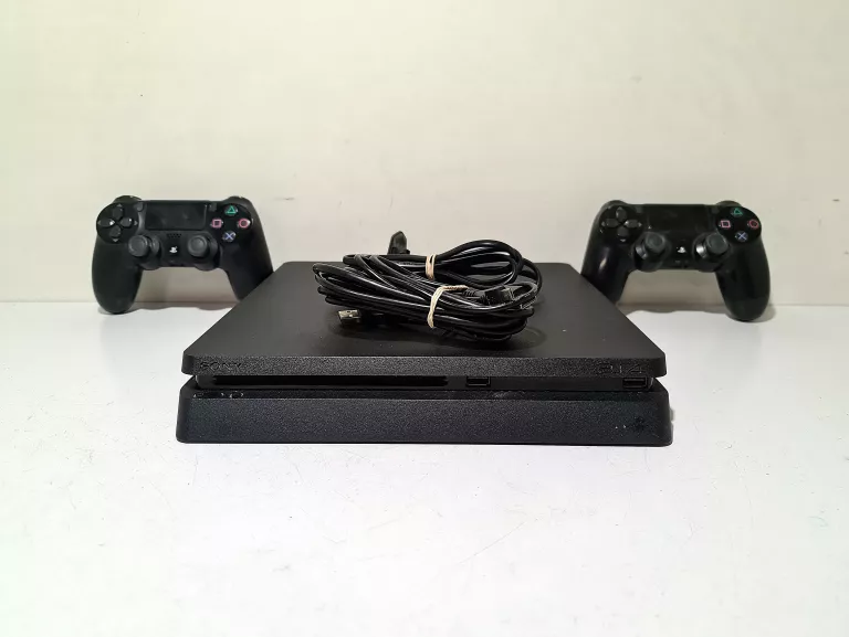 KONSOLA PS4