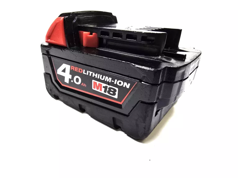 AKUMULATOR MILWAUKEE M18 4AH