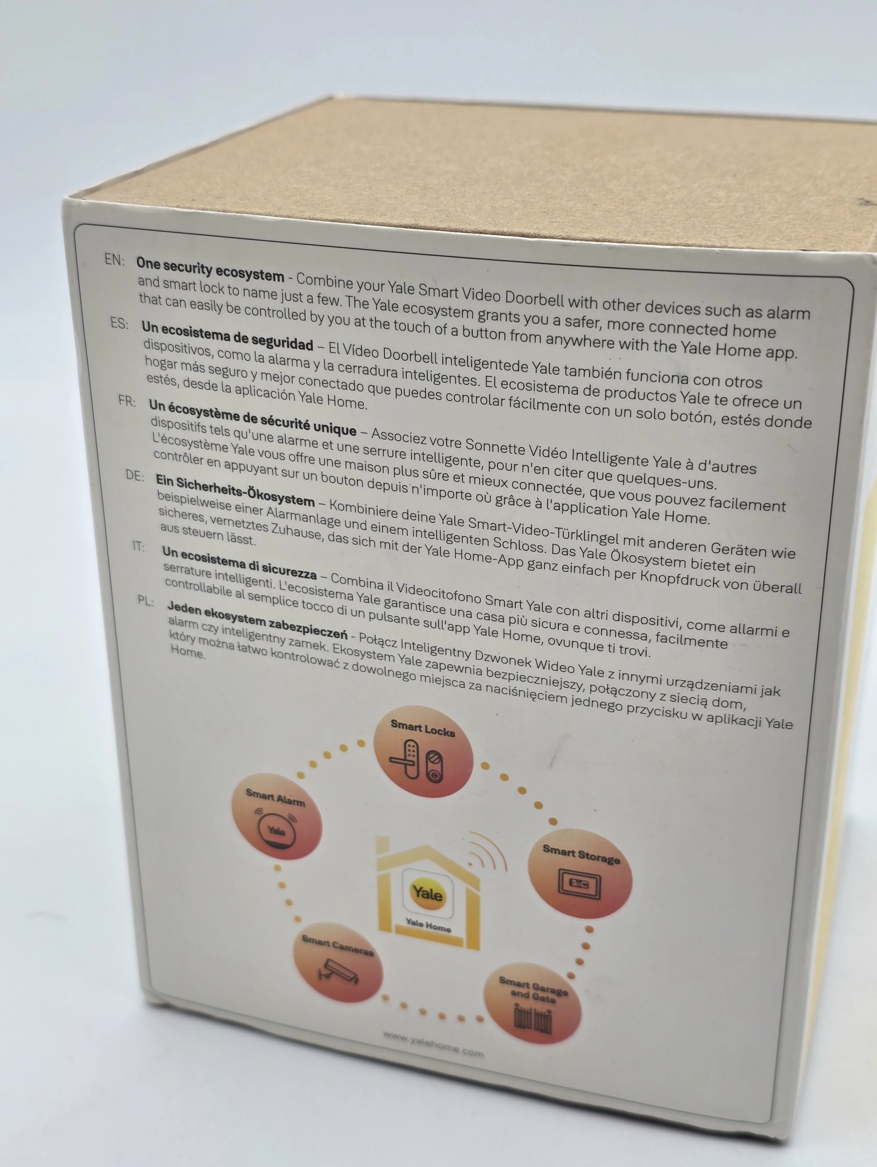 yale-smart-dzwonek-do-drzwi-z-kamera-doorbell-kamera-w-panelu-zewnetrznym-129890-2