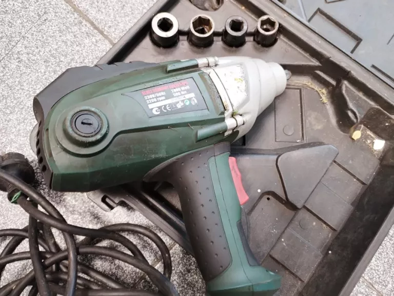 KLUCZ UDAROWY BASS POLSKA ELEKTRYCZNY
