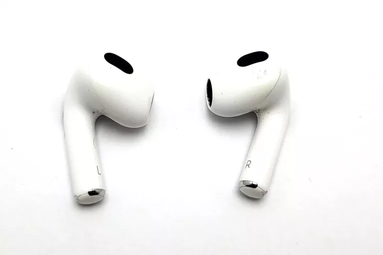 SŁUCHAWKI APPLE AIRPODS 4