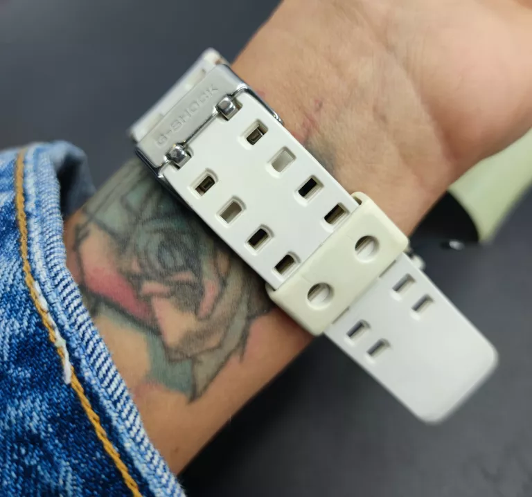ZEGAREK CASIO G-SHOCK GA-110RG-7AER