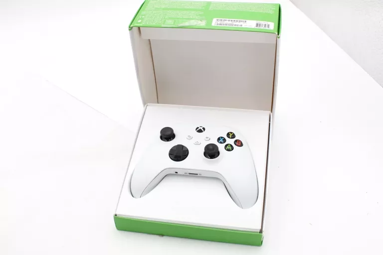 XBOX SERIES WIRELESS CONTROLLER ROBOT WHITE KOMPLET