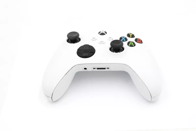 XBOX SERIES WIRELESS CONTROLLER ROBOT WHITE KOMPLET