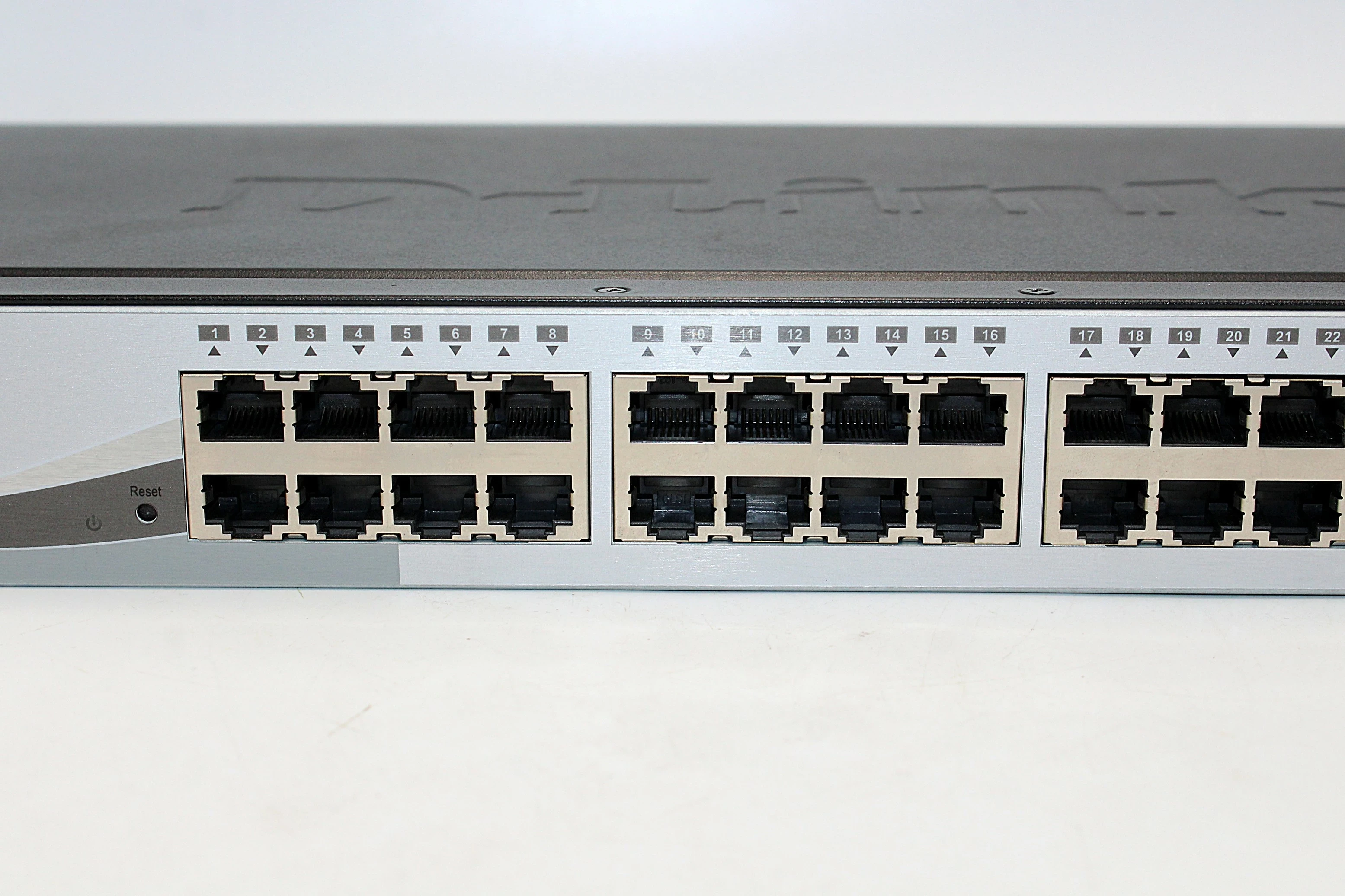 przelacznik-sieciowy-switch-d-link-dgs-1210-24e-48-gbs-20x-lan-stan-11323-2