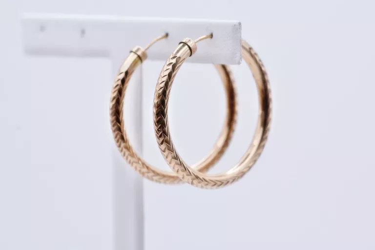 za007-piekne-zlote-kolczyki-duze-kola-z-tloczonym-wzorkiem-375-38mm-marka-226434-1704211