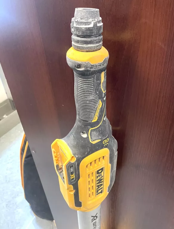 SZLIFIERKA ŻYRAFA DO G-K 225MM 18V DEWALT DCE800N