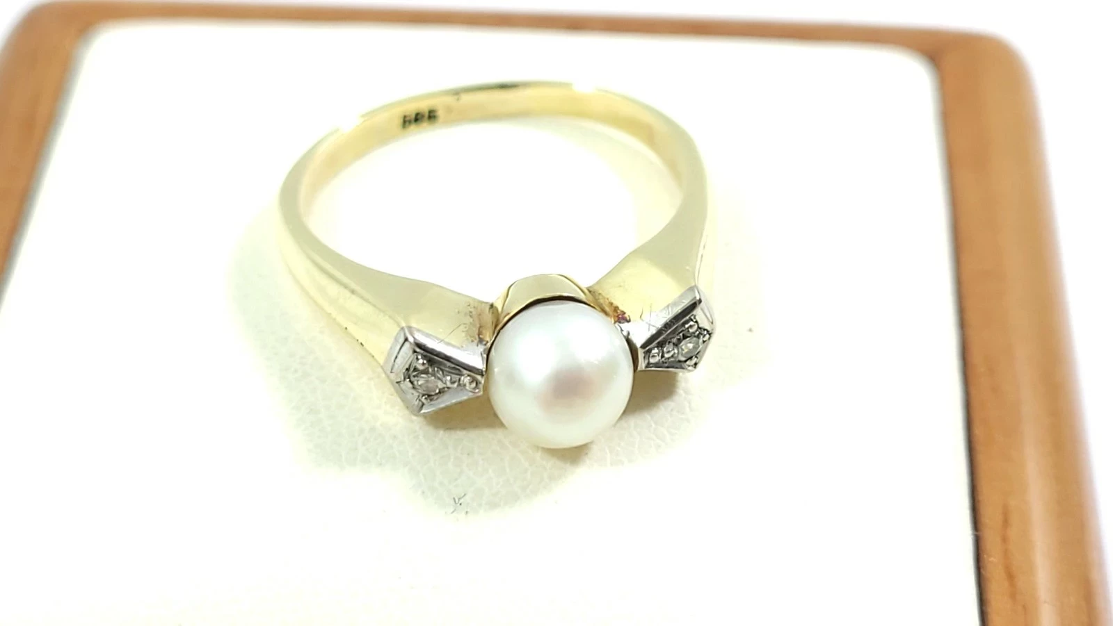 piekny-zloty-pierscionek-z-perla-i-brylantami-p585r15274g-stan-11323-2