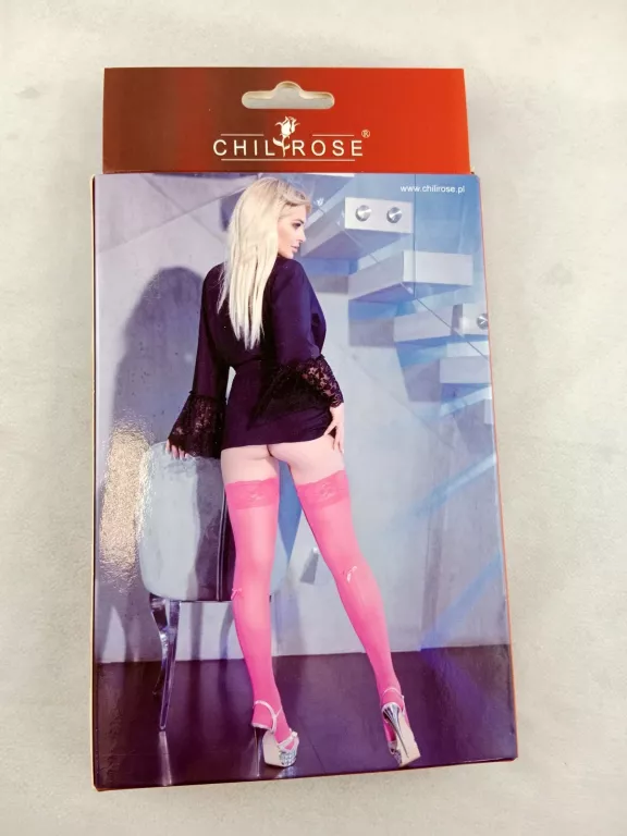CHILIROSE RÓŻOWE UROCZE POŃCZOCHY SAMONOŚNE