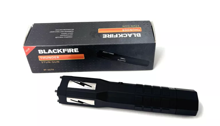 PARALIZATOR BLACKFIRE THUNDER Z LATARKĄ