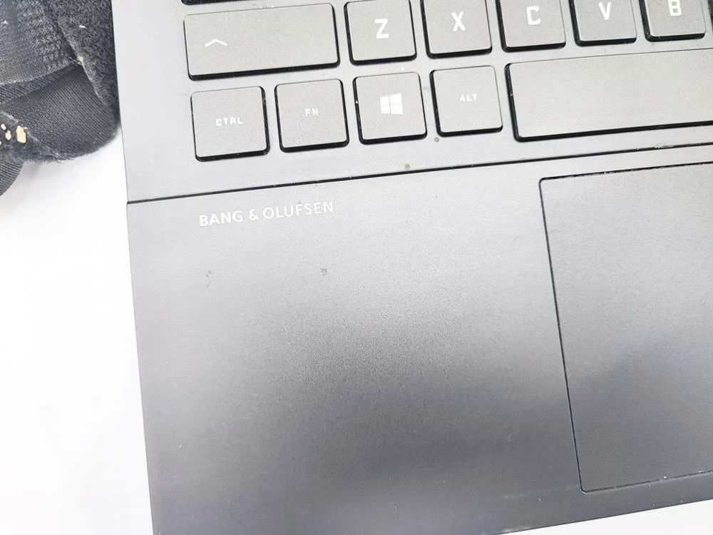 laptop-hp-omen-015-15-en1824no-kod-producenta-4r552ear