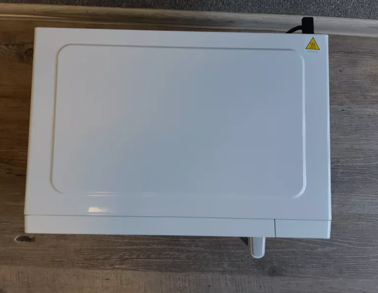 KUCHENKA MIKROFALOWA KOENIC KMWG 2322-42+