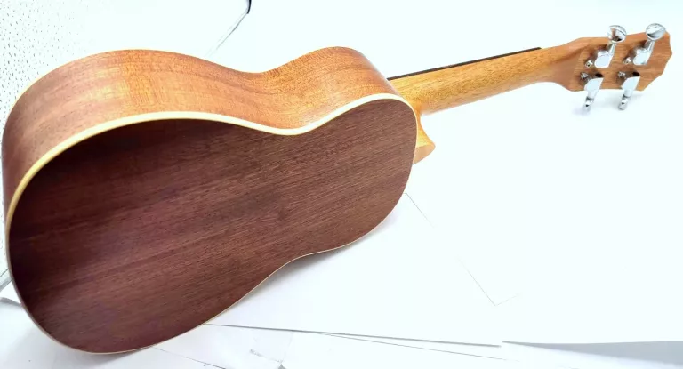 UKULELE SOPRANOWE BOOGIE L40 ZE STOJAKIEM