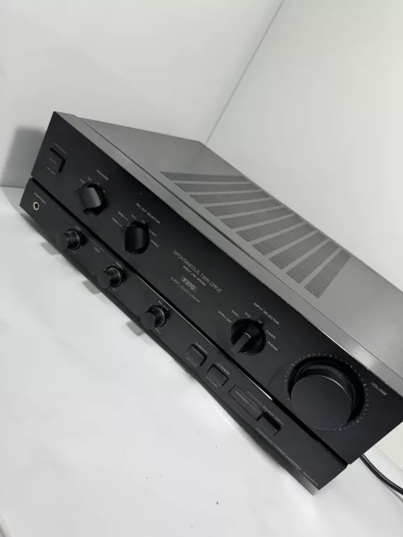 WZMACNIACZ * SONY TA-F270