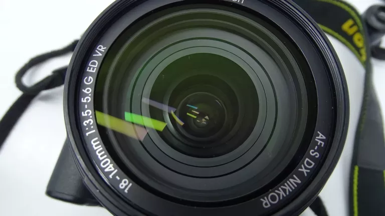 APARAT NIKON D7200 PRZEBIEG 7600 + NIKKOR AF-S 18-140 DX VR ED ZESTAW