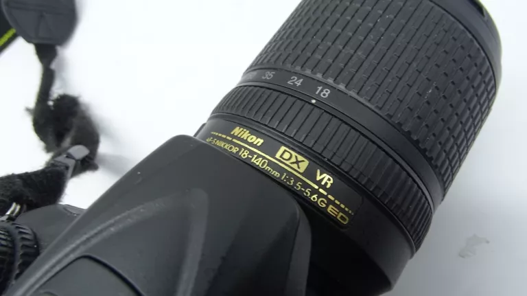 APARAT NIKON D7200 PRZEBIEG 7600 + NIKKOR AF-S 18-140 DX VR ED ZESTAW