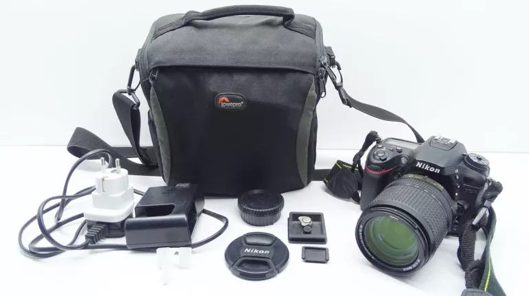APARAT NIKON D7200 PRZEBIEG 7600 + NIKKOR AF-S 18-140 DX VR ED ZESTAW