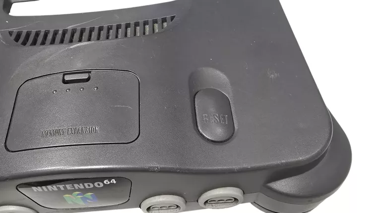 KONSOLA NINTENDO 64 + PAD + OKABLOWANIE