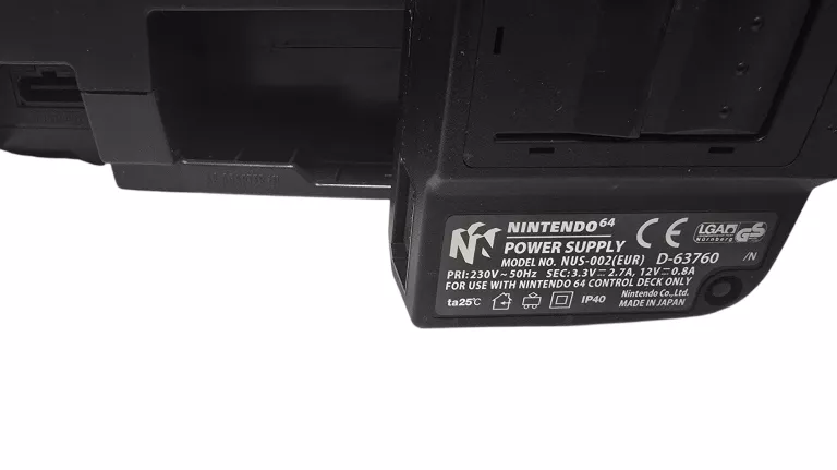 KONSOLA NINTENDO 64 + PAD + OKABLOWANIE