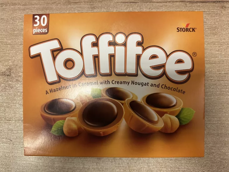 TOFFIFEE CZEKOLADKI Z ORZECHEM LASKOWYM 250G 30SZT