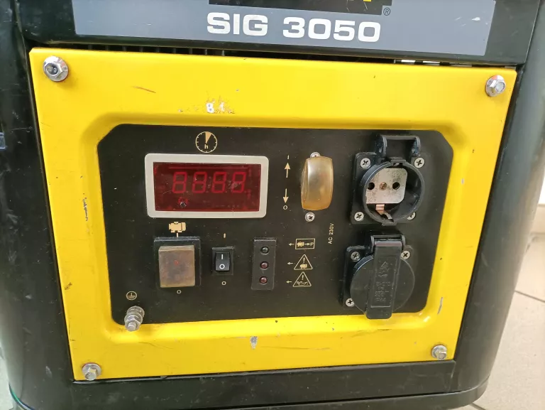 STANLEY GENERATOR INWERTOROWY SIG 3050 3KW