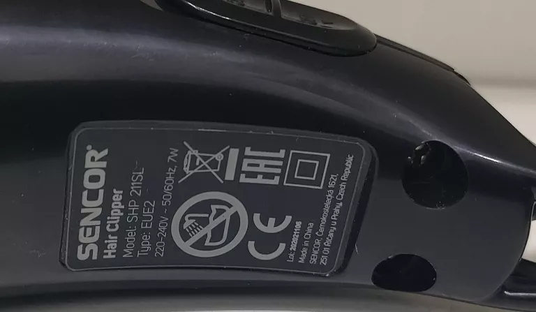 MASZYNKA DO STRZYŻENIA WŁOSÓW SENCOR SHP 211SL
