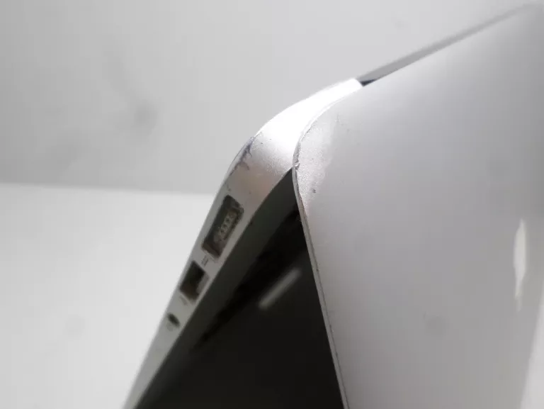 laptop-macbook-air-1466-72-2015r-intel-core-i5-16-ghz-4gb120gb-ean-gtin-888462109765